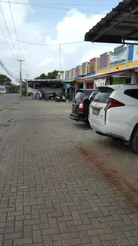 Ruko Dijual atau Disewakan di Grand Sutra Rajeg