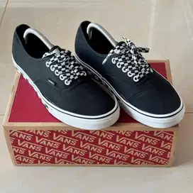 Vans Authentic size 42