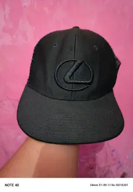 Bismillah  dijual topi Lexus original
