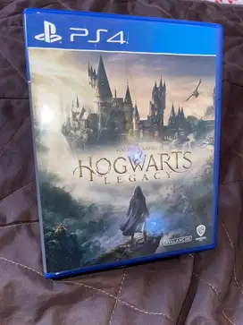 Kaset PS4 Hogwarts Legacy