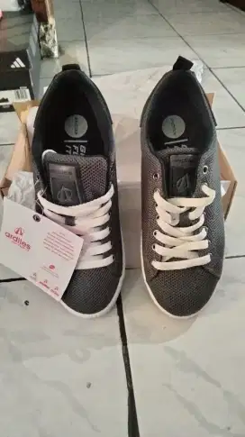 Sepatu Merk Ardiles Abu2 ORi