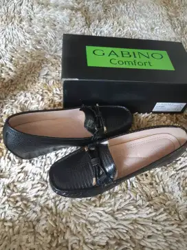 Sepatu Gabino Comfort Size 39 Warna Black No Minus