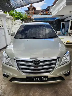 Toyota Kijang Innova 2012 Bensin