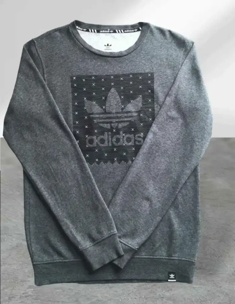 Crewneck Adidas*