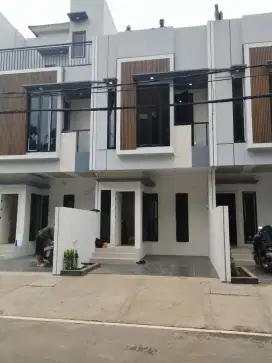 Rumah Murah 2 lantai di cempaka putih Jakarta pusat lokasi strategis