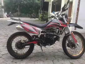 Jual Motor Trail Viar Cross x 150cc (Nego) th 2019