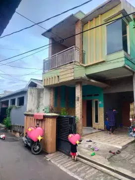 Di jual rumah 3 lantai pasar Lembang Ciledug kota tangerang