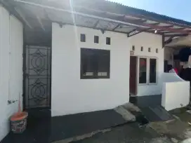 DIKONTRAKKAN RUMAH DI BEJI DEPOK