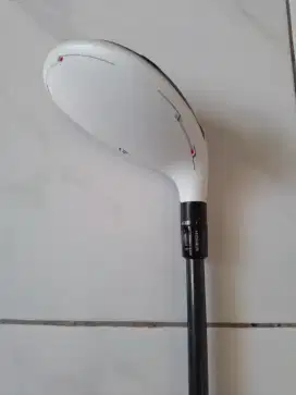 Stick golf Tylor Made Hybrid rescue 3.18 white kondisi sangat bagus