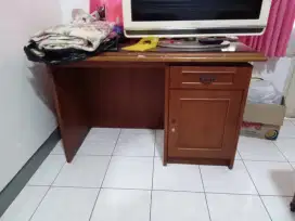 Meja belajar atau kerja kayu jati