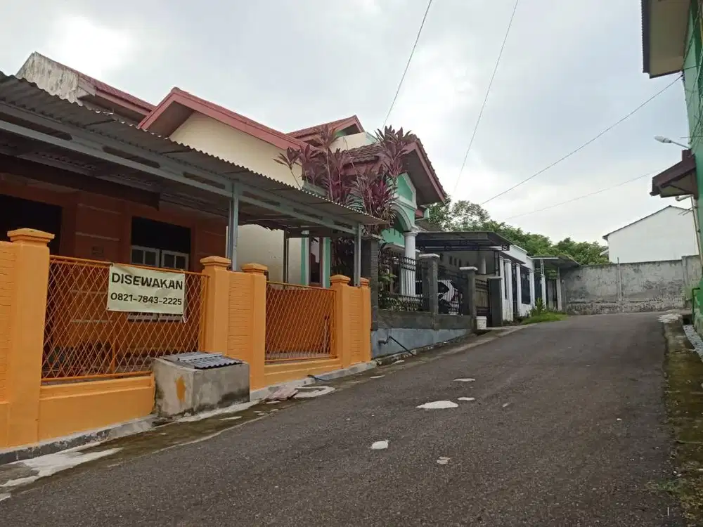 Disewakan Rumah LT/LB 130/130 di Villa Kenali Permai Jambi