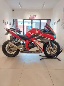 HONDA CBR 250RR TAHUN 2017 RED RACING SPORT BIKE 250CC CBR250RR 250 CC