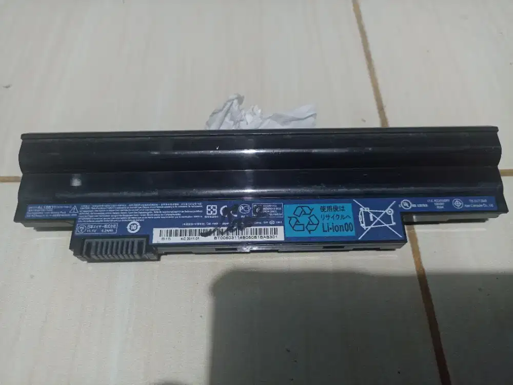 Baterai laptop Acer kondisi normal