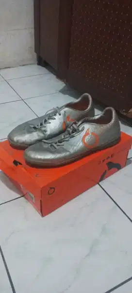 SEPATU FUTSAL ORTUS BEKAS