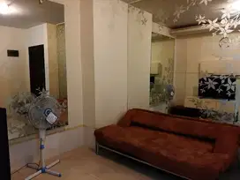 Sewa Apartement Cosmo Residence Low Floor 1BR Full Furnished View Pool