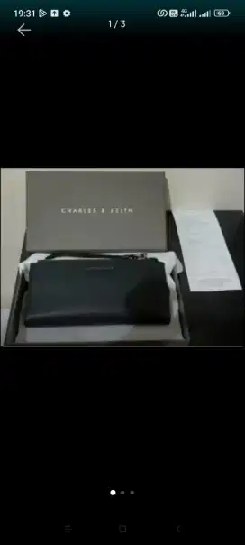 Dompet Charles & Keith