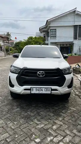Hilux E DC 4x4 MT