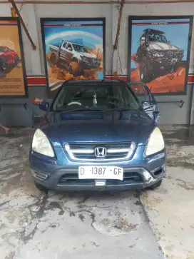 JUAL MOBIL CRV GEN 2 2003 + 2 monitor