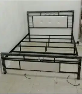 Ranjang Besi ukuran 180 x 200 Ranjang Kasur