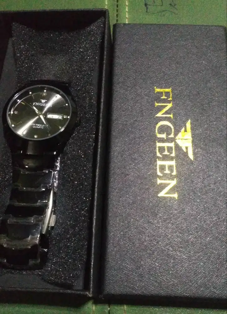 Jam Analog Cantik