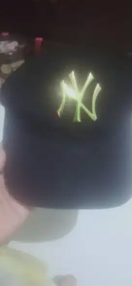 Topi NY original