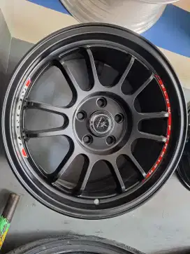Velg venum  R17 pcd 5x114 lebar 8 et30