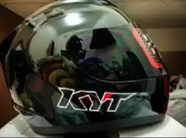 Helm kyt r10 warna hitam baru