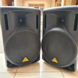 Speaker Behringer 215XL