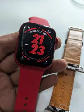 Apple Watch seris 8 Red 45mm