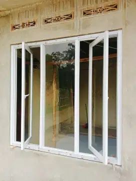 Kami menerima pembuatan kusen pintu jendela alumunium