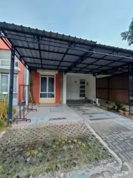 Rumah 1.5 Lantai di Graha Padma Semarang