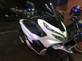 Honda PCX 150 White pearl tgn pertama dari baru pajak panjang