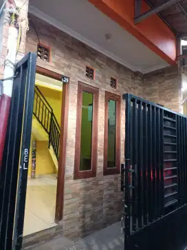 Di JUAL cepat rumah minimalis 2 lantai strategis Jakarta Timur