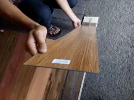 Vinyl lantai pengganti keramik anti rayap