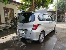 Honda Freed e PSD 2013