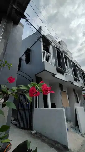 RUMAH MEWAH MINIMALIS 2 LANTAI