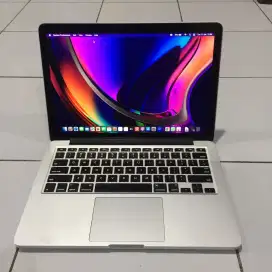 Apple Macbook Pro Retina 13 inchi 2015 (Core i7)