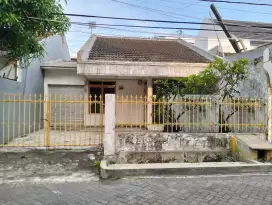Jual rumah lebar 8m di Kutisari Indah