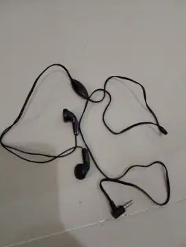 Earphone kabel semua jenis Handphone