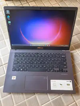 Laptop Asus M409D AMD Athlon Like New