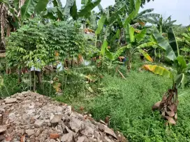 Tanah merah campur pengurugan urug buang puing sampah urugan