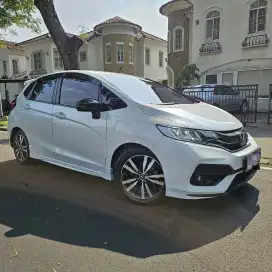 Honda Jazz RS CVT A/T Putih Thn 2018 Kilometer Rendah 58.770