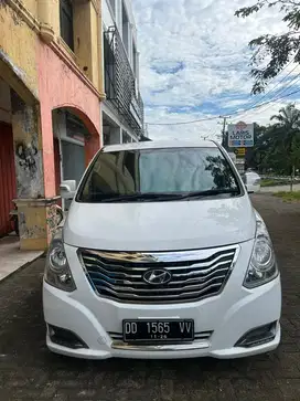 Hyundai H1 2.5 CRDI Diesel Tipe Royale