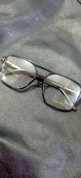 Kacamata Tom ford frame