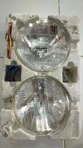 Lampu mobil koito h4