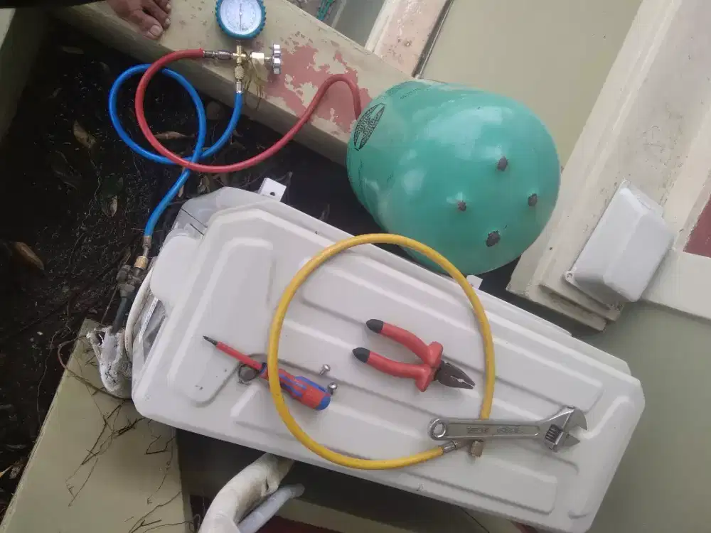 Jasa service dan cuci AC rumah