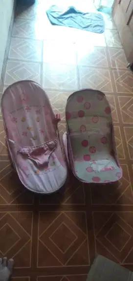 Kursi mandi bayi, beli 1 gratis 1
