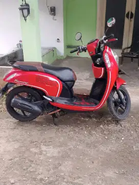 Honda Scoopy 2014