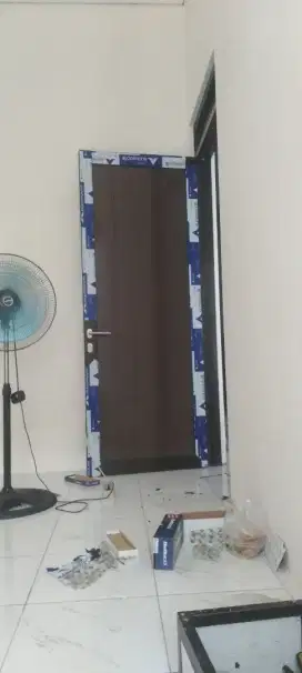Pintu alumuniun