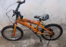 Sepeda BMX 14 inch